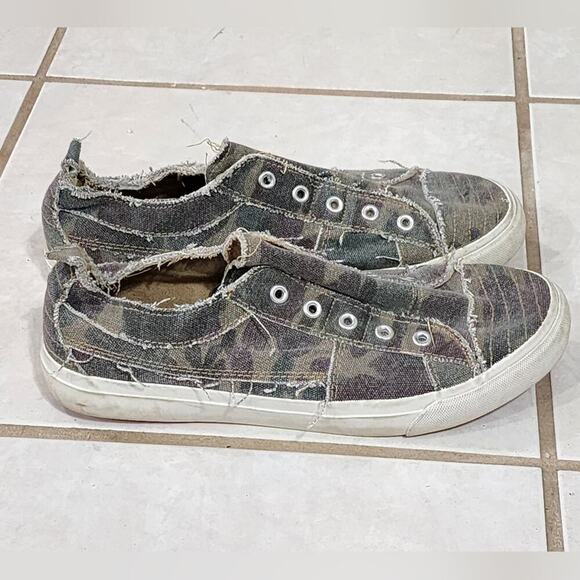 Camo Sneakers Slip On Shoes Distressed Canvas Casual Comfort Flats Women - Picture 2 of 7